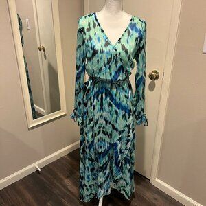 Kendall & Kylie Blue & black long sleeve maxi dress, Size Medium